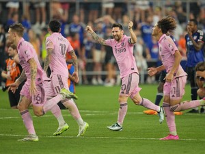 Nikmatnya Menonton Messi Mengacak-acak Amerika