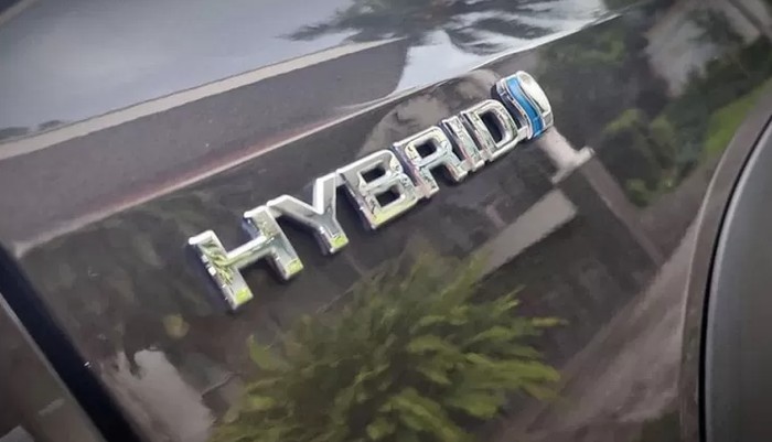 Mobil hybrid.