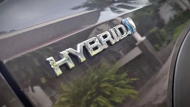 Mobil hybrid.