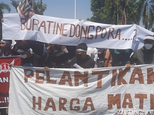 Calon Perangkat Desa di Kudus Demo Minta Dilantik, Bupati: Tanya Pak Camat