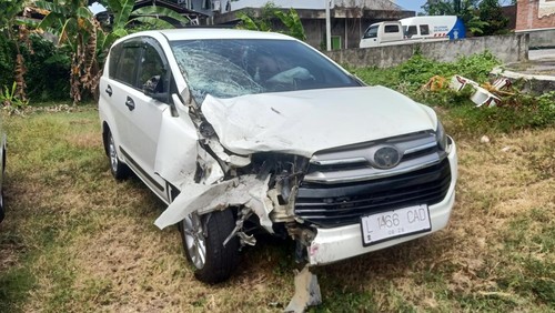 Kondisi kendaraan terlibat laka maut yang menewaskan seorang perempuan muda masih diamankan di Unit Laka Polres Jembrana, tepatnya di Belakang Polsek Kota Jembrana, Jumat (25/8/2023).