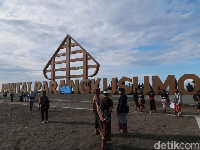 Pantai Parangkusumo di Kalurahan Parangtritis, Kapanewon Kretek, Kabupaten Bantul. Diunggah Jumat (25/8/2023).
