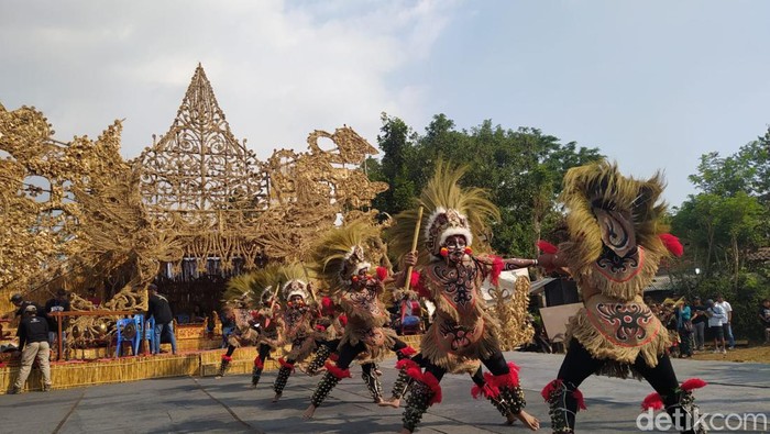 Pembukaan Festival Lima Gunung 2023 di Magelang, Jumat (25/8/2023).