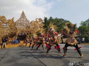 Libatkan 1.635 Seniman, Festival Lima Gunung Dibuka di Magelang Hari Ini
