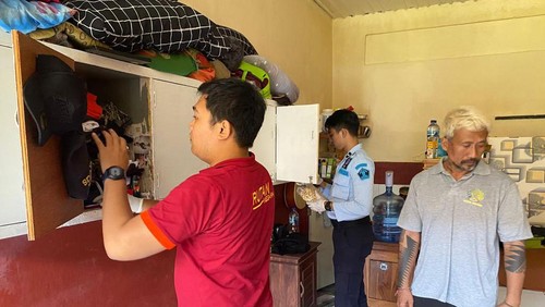 Penggeledahan yang dilakukan oleh petugas di seluruh blok hunian di Rutan Kelas II B Negara, Jumat (25/8/2023).