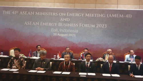 Penandatangan MoU pada kegiatan The 41st ASEAN Ministers on Energy Meeting (AMEM-41) di Nusa Dua, Kuta Selatan, Badung, Bali, Jumat (25/8/2023).