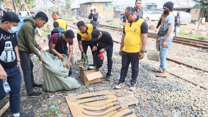 Polisi kembali menggerebek Kampung Bahari, Jakut.