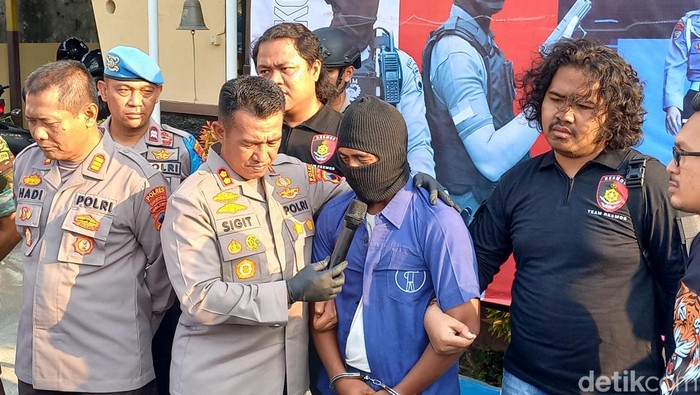 Konferensi pers pembunuhan dosen UIN Raden Mas Said Solo di Mapolsek Gatak, Sukoharjo, Jumat (25/8/2023).
