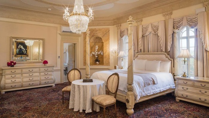 Rumah Mewah Donald Trump The Mar-a-Lago