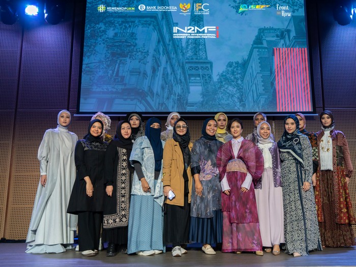 Trunk show koleksi Indonesia International Modest Festival (IN2Motion Fest) 2023, yang akan digelar di The Westin Hotel Vendome Paris pada 2 September 2023 mendatang.
