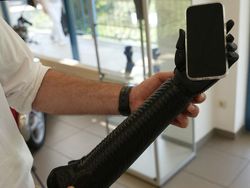 Wow! Lengan Bionik Hasil Cetak 3D Ini Sangat Luwes