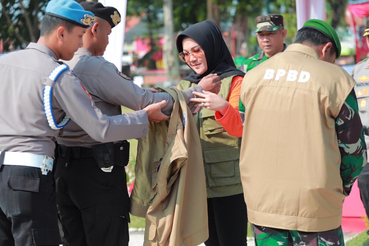 Bupati Klaten Sri Mulyani memimpin Apel Siaga Kebakaran Hutan, Lahan dan Kekeringan Kabupaten Klaten Tahun 2023.