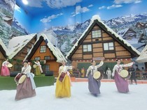 Seru! Pertunjukan Budaya Korsel, India dan Timor Leste di Trans Snow Bintaro