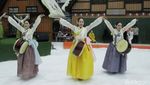 Asyiknya Main Salju dan Festival Budaya di Trans Snow World Bintaro
