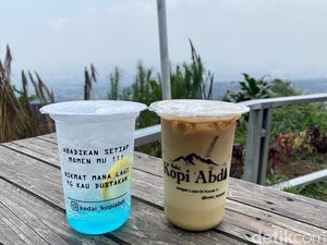 Adem! Ngopi Sambil Healing di Kafe Berpemandangan Gunung Salak
