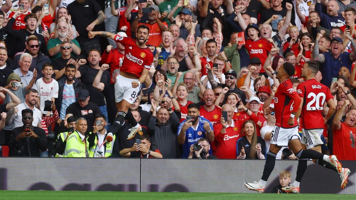 MU bangkit untuk mengalahkan 10 pemain Nottingham Forest 3-2. (Foto: Action Images via Reuters/LEE SMITH)