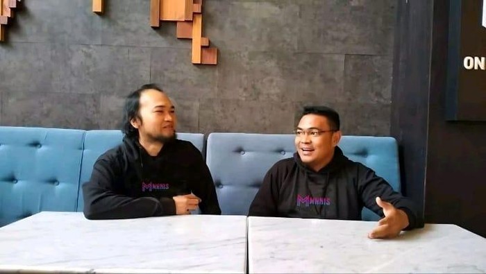 Satria Pinandita, Managing Director Manis Musik & Ircomm, dan Isra Ruddin, Direktur Utama Manis Musik.