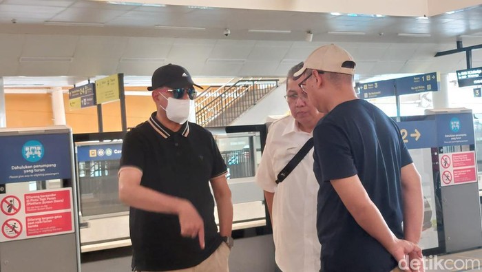 Menteri Perhubungan Budi Kaya Sumadi Nyamar Saat Jajal LRT Jabodebek, Sabtu (26/8/2023).