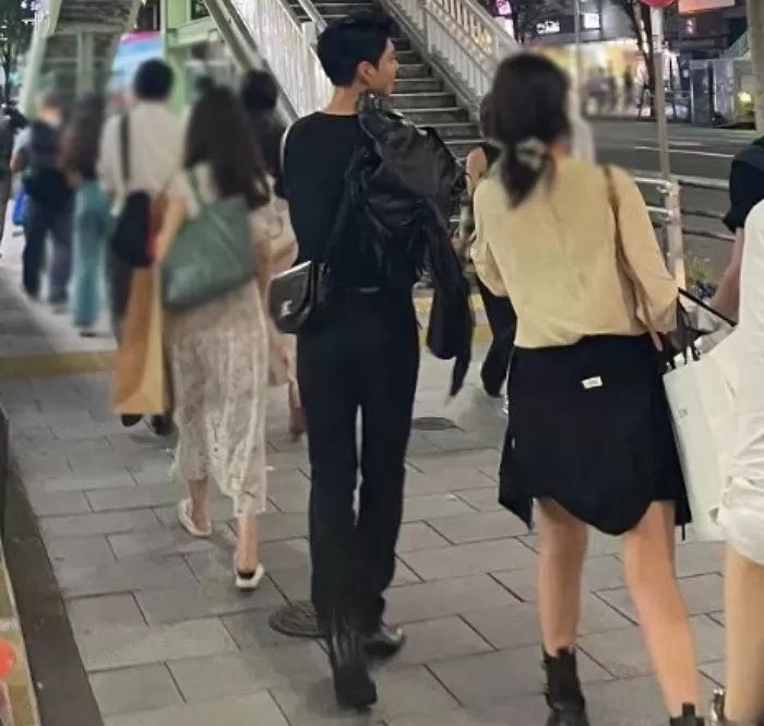 Park Bo Gum Viral Bikin Pangling, Terlihat Punya Otot Kekar di Jepang