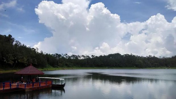 Pemandian Air Panas Segaran.