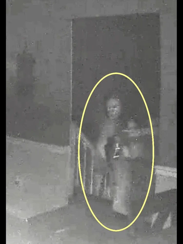 Penampakan hantu di kamera Penampakan hantu di kamera
