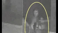Penampakan hantu yang terekam kamera pengawas. (Foto: Reddit)