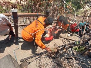 Niat Wisata ke Pantai Kelingking, Turis Jerman Patah Kaki