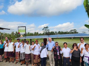 Pertamina Berdayakan Warga Muara Enim Tanam Hidroponik-Manfaatkan PLTS