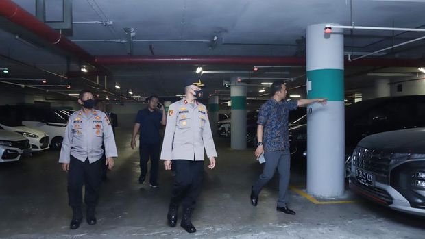 Polsek Mampang Prapatan melakukan pengecekan ke hotel di Gatsu, memastikan keamanan tempat menginap delegasi KTT Asean.