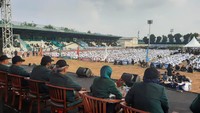 Wakil Rektor UNJ Bidang Kemahasiswaan dan Alumni yang juga Ketua Pelaksana PKKMB UNJ 2023 Dr. Abdul Sukur, dalam sambutannya mengatakan tahun ini PKKMB UNJ 2023 kembali menjadi Trending Topic di Twitter Indonesia untuk yang ke-3 kalinya. Abdul Sukur juga mengajak kepada para mahasiswa baru, selain perkuliahan juga dapat mengembangkan kreativitasnya dengan ikut aktif bergabung berbagai kegiatan organisasi kemahasiswaan resmi di UNJ sesuai dengan minat dan bakat.