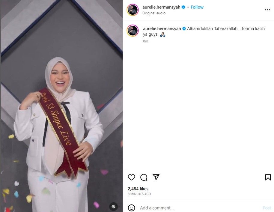 Tangkapan Layar Live Shoppig Toko Mama Nur, Aurel Hermansyah