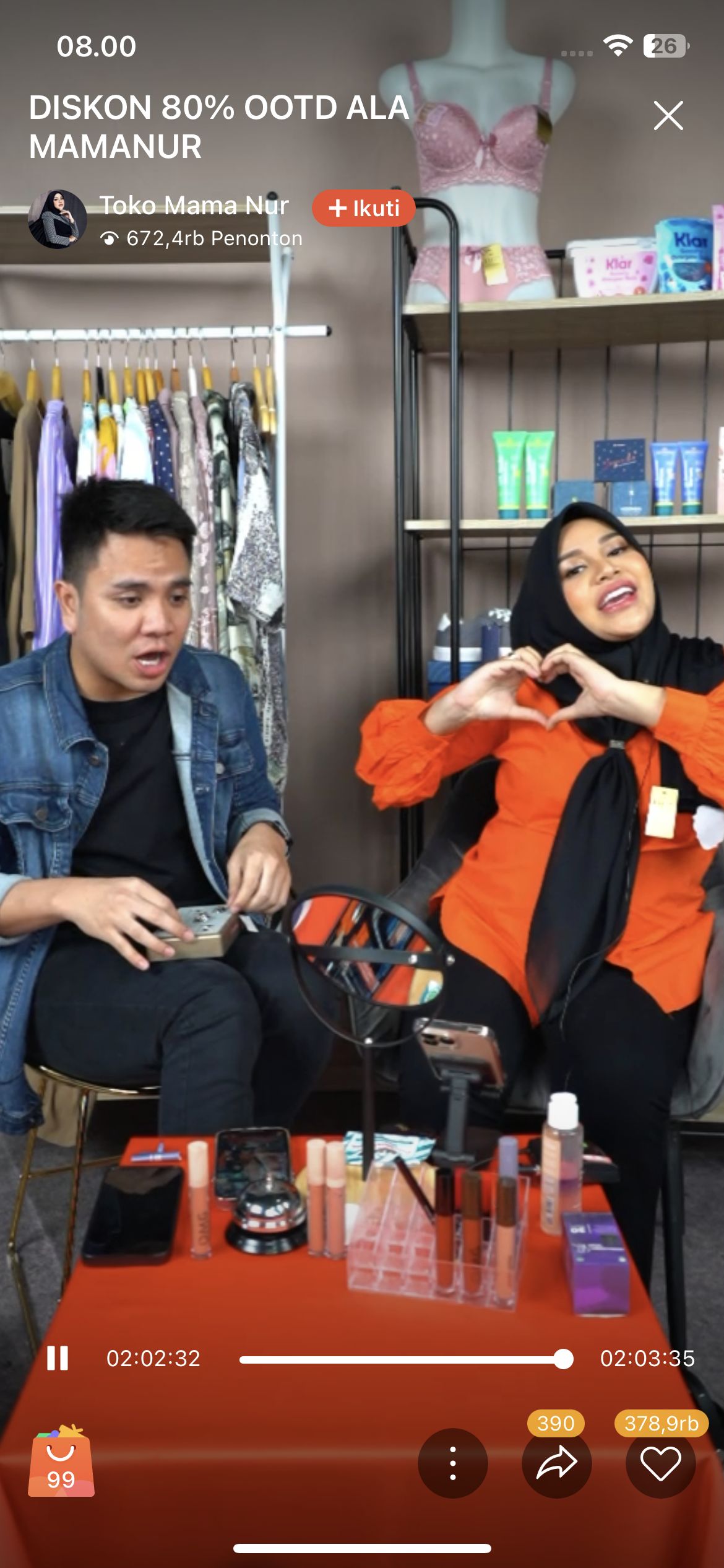 Tangkapan Layar Live Shoppig Toko Mama Nur, Aurel Hermansyah