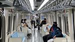 Potret Antusiasme Warga Ikut Uji Coba LRT Jabodebek di Akhir Pekan