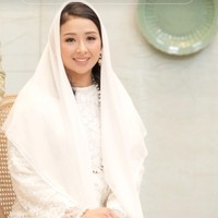 Sandiaga Uno dan Mpok Nur tak mengungkapkan secara jelas kapan pernikahan Aneesha Atheera digelar. Dalam unggahan di TikTok Nur Asia Uno hanya menuliskan kalau pengajian itu digelar menjelang akad nikah Aneesha. Foto: Dok. TikTok @mpoknurasia/Instagram @sandiuno