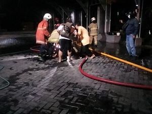 Korsleting Picu Kebakaran Lalap Asrama BBPMP Jatim, 6 Korban Dilarikan ke RS