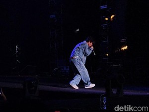 Nggak Ada Obat! B.I Sukses Tutup Asian Sound Syndicate Vol. 2 Day 1