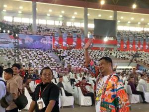Hadiri Rembuk Kemerdekaan, Bobby Nasution Tampil Pakai Outfit Santai