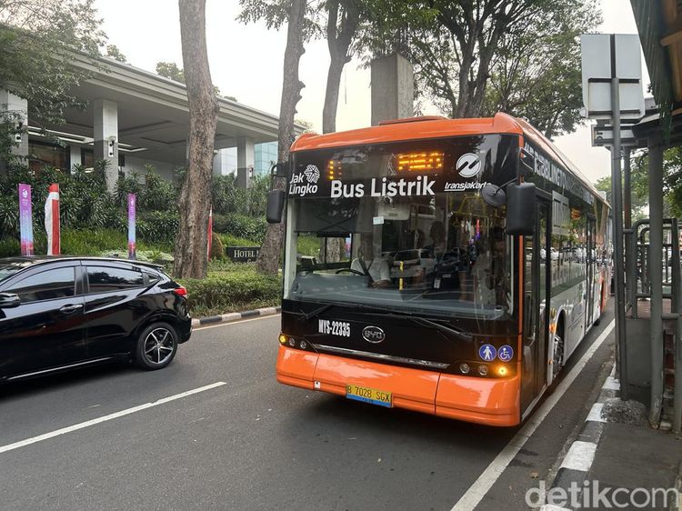 Foto: Bus Listrik di FIBA World Cup 2023, Ikut Bantu Kurangi Polusi