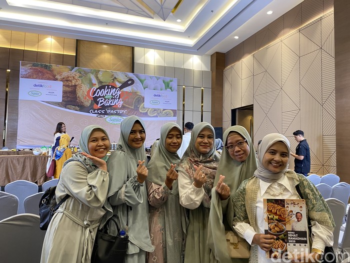 Cooking & Baking Class Kemeriahan Cooking & Baking Class bersama Chef Yongki Gunawan yang bekerjasama dengan Sania di Artotel Suites Mangkuluhur (26/8/2023).