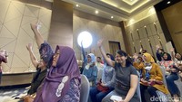 Pada penghujung acara beberapa peserta juga mendapatkan doorprize dengan hadiah menarik. Antusiasme menjawab pertanyaan terlihat demi mendapatkan hadiah kejutan dari Tepung Terigu Sania. Foto: detikFood/Yenny Mustika Sari