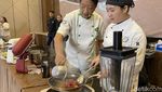 Begini Keseruan Belajar Bikin Kue Bareng Chef Yongki di Sania Cooking Class