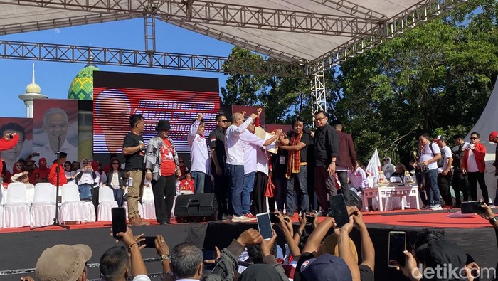 Deklarasi Ganjar Prabowo capres 2024 di Kendari, Sultra.