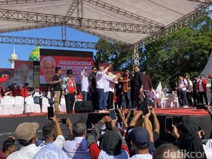 Deklarasi di Kendari, Adian Ingatkan Pesan Jokowi soal Hati-hati Pilih Capres