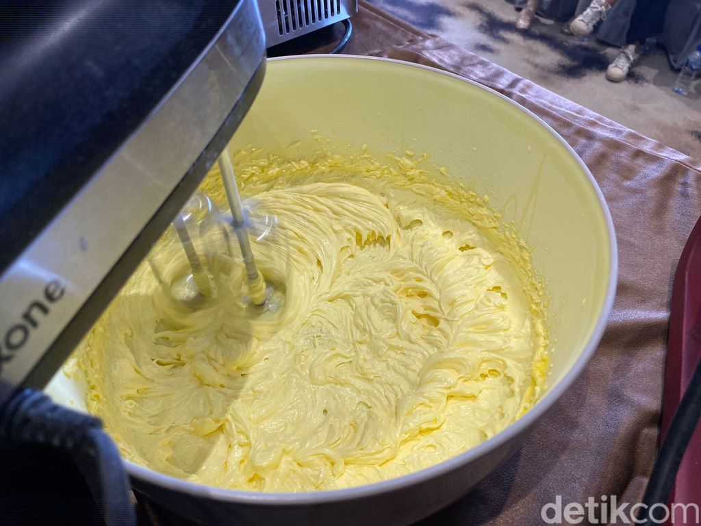Ini Tips Membuat Kue Emping Melinjo yang Renyah Gurih
