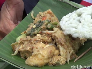Lezatnya Rujak Otek dengan Cita Rasa Petis Merah Madura yang Khas