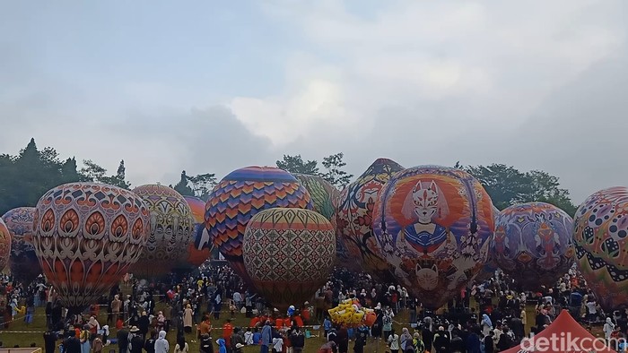 Java Ballon Attraction 2023 yang digelar di Wonosobo, Minggu (27/8/2023). Java Ballon Attraction 2023 yang digelar di Wonosobo, Minggu (27/8/2023).