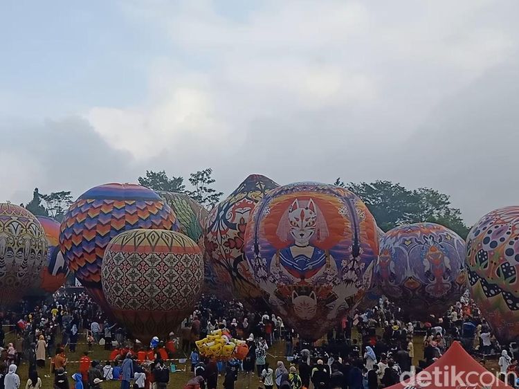 Meriah! Potret Festival Balon Udara Kedua Wonosobo
