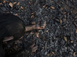 Jawara Kontes Foto Tampilkan Warna-warni Bumi yang Mengagumkan