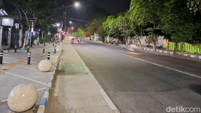 Lokasi jalan pelemparan kursi ke pembalap liar di Jombang