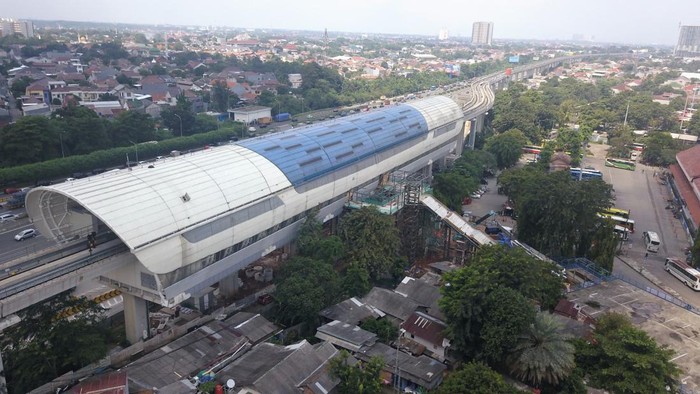 LRT Jabodebek & Stasiunnya jelang operasi Senin (28/8) LRT Jabodebek & Stasiunnya jelang operasi Senin (28/8)
